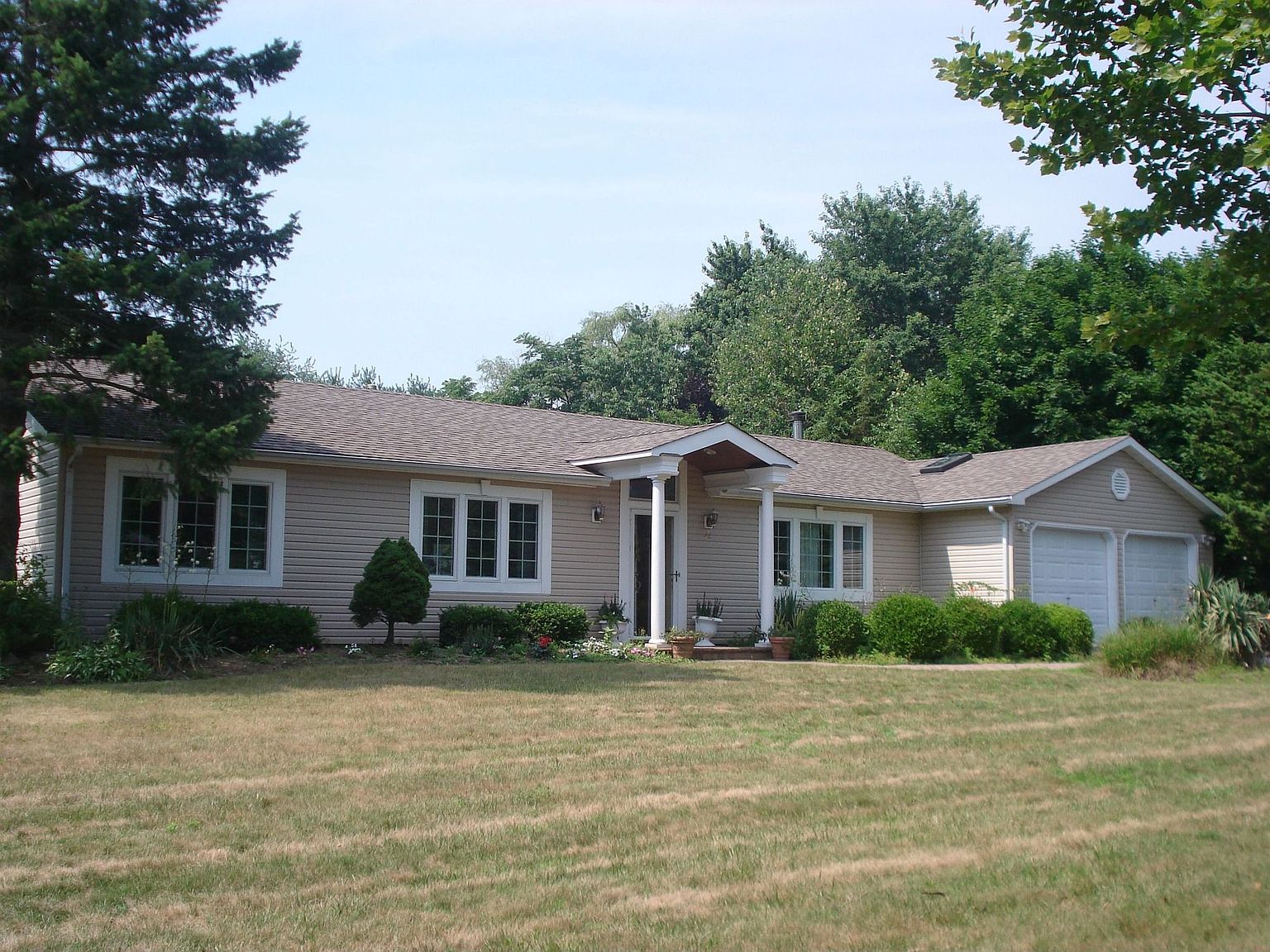 22 Oleeta Rd, Mount Sinai, NY 11766 | Zillow