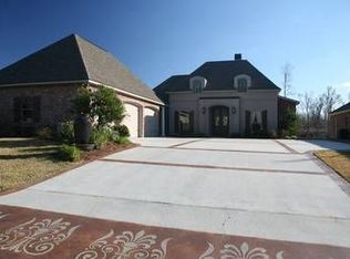 21279 Waterfront East Dr, Maurepas, LA 70449