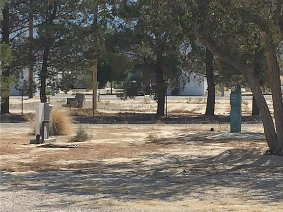 5th image of 621 W Janet Ln