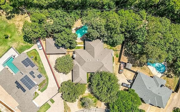2nd image of 12016 Saddlehorn Ln