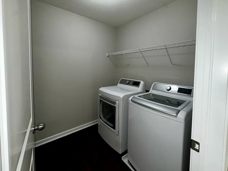 2195 Holiday Valley Dr — Photo 20