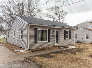 3910 52nd St, Des Moines, IA 50310