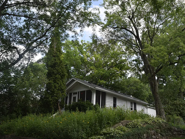 621 Cedar St — Photo 19