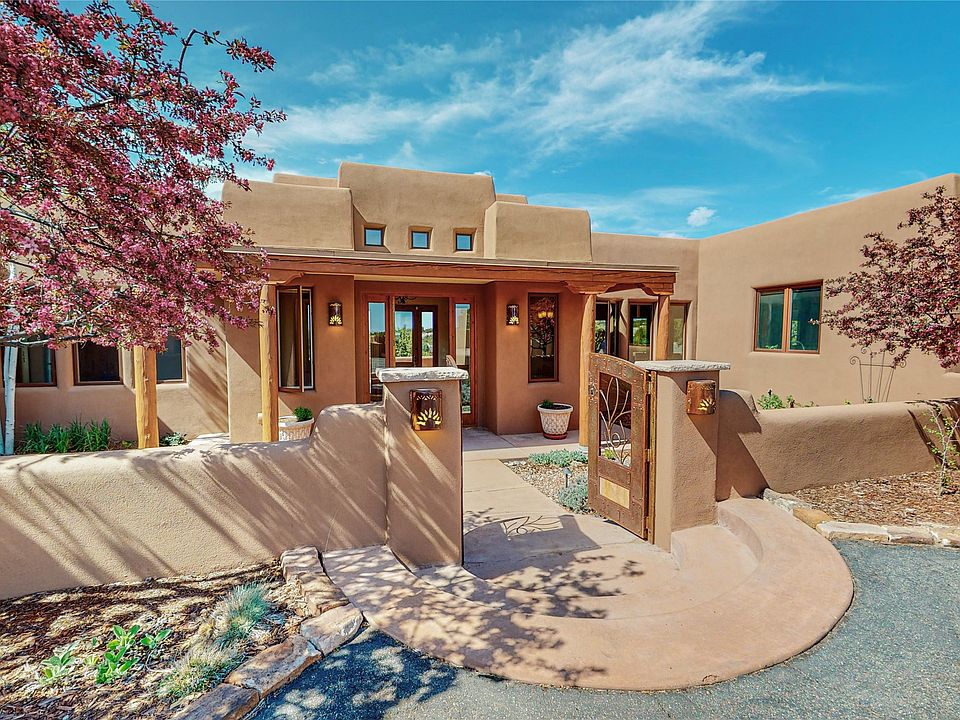 1st image of 91 W Wildflower Dr