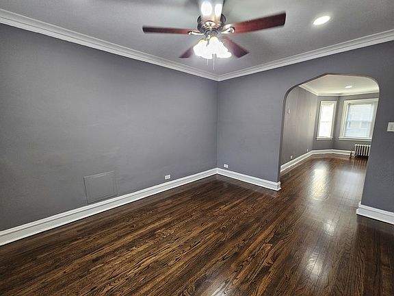 3rd image of 6540 N Francisco Ave #25