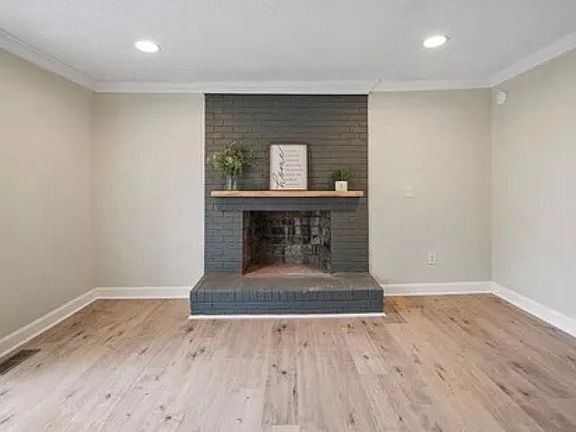 4th image of 438 Durham St