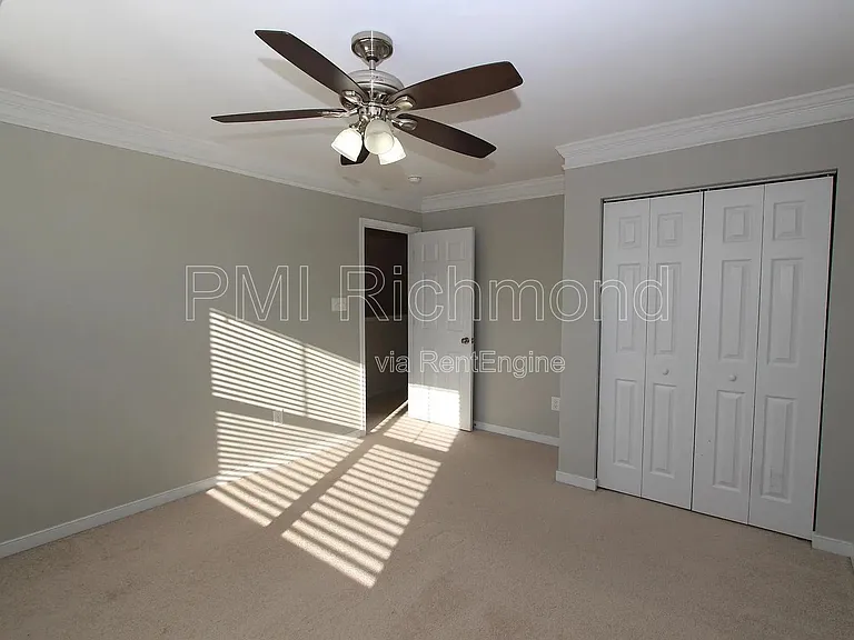 637 Abbey Village Cir — Photo 17
