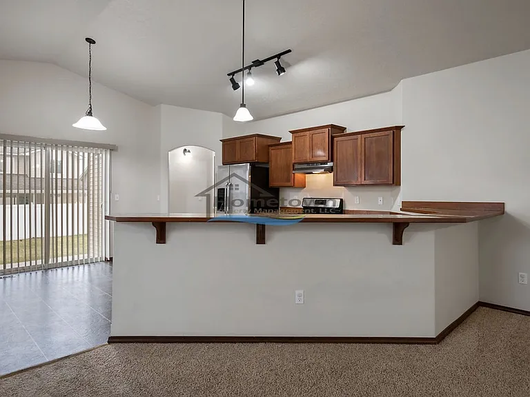 7346 N Carrington Ln — Photo 9
