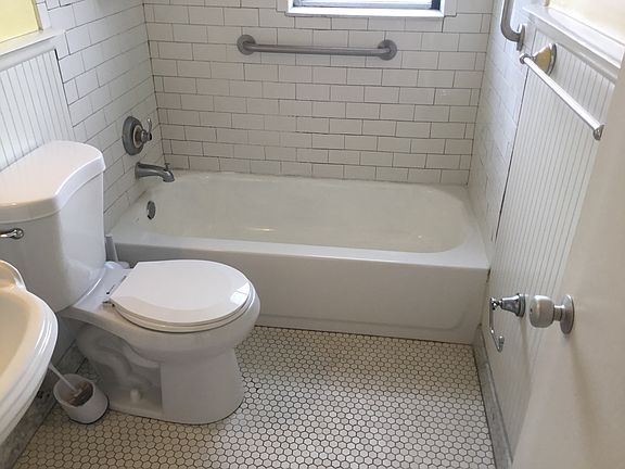 2nd image of 3915 S Flagler Dr APT 302