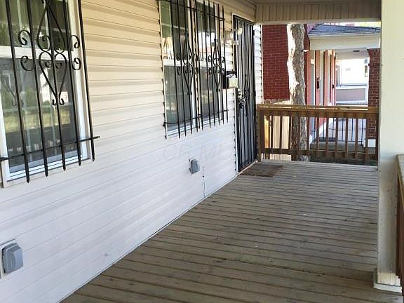 3rd image of 835-837 S 18th St
