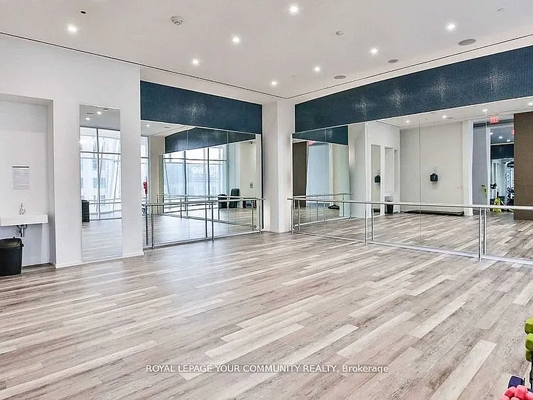 1 Bloor St E #3502 — Photo 15