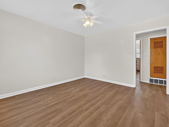 3rd image of 5324 Bonnie Wayne St