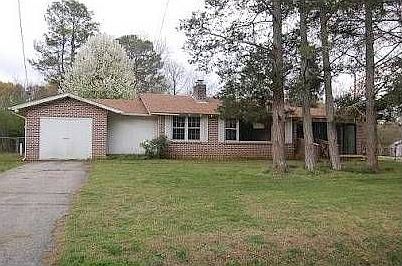 1st image of 680 Mozley Dr SE