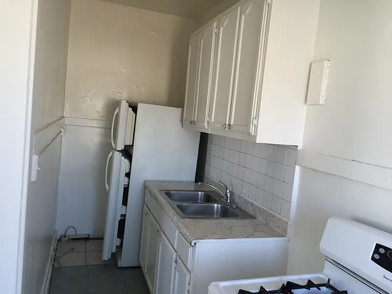 1407 W 3rd St — Photo 8