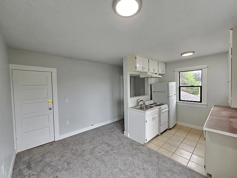 1315 4th St #B — Photo 3