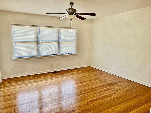 5th image of 604 N Kentucky Ave