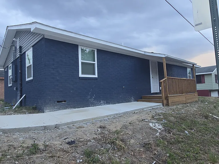 709 Patton Ave — Photo 2
