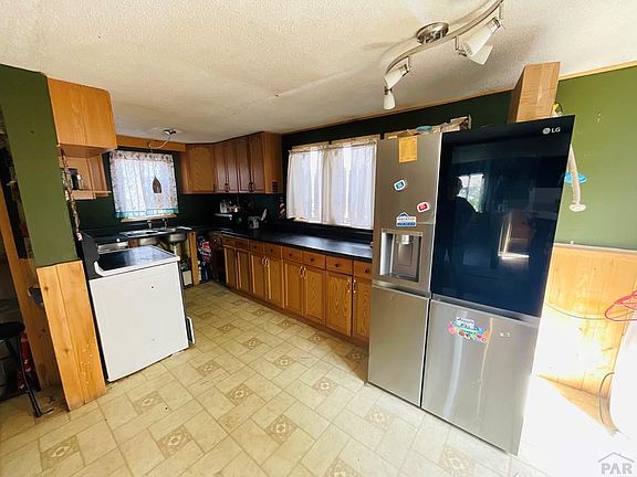 4th image of 411 E Virginia St
