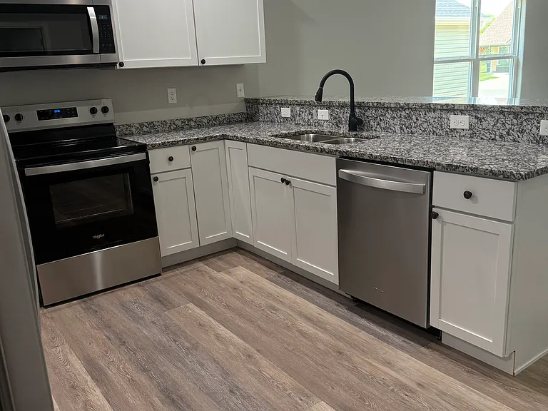 406 N Elliott St — Photo 10