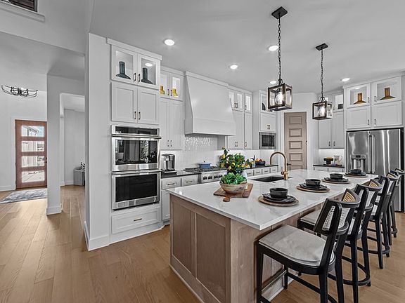 The Ivyglen - Kitchen