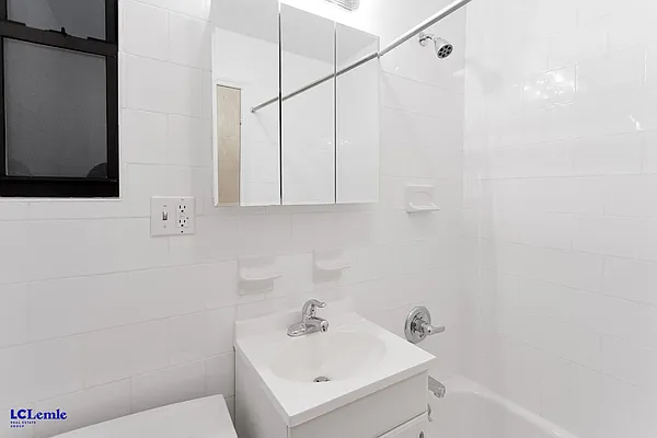 Rented by LC Lemle Real Estate Group | media 8