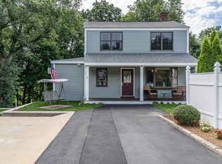 8 Johnson St, Peabody, MA 01960