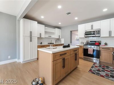 915 Melrose Dr, Las Vegas, NV, 89101