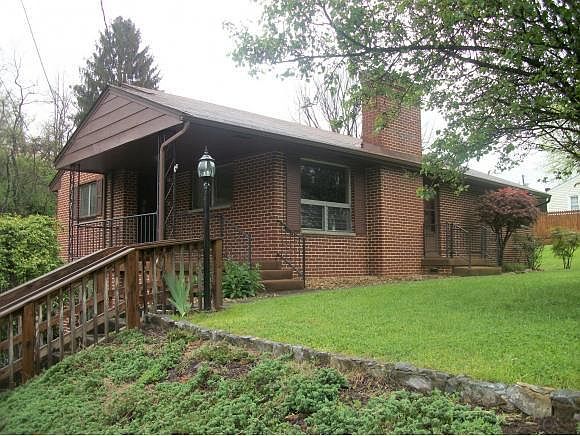 1st image of 122 Sycamore Dr