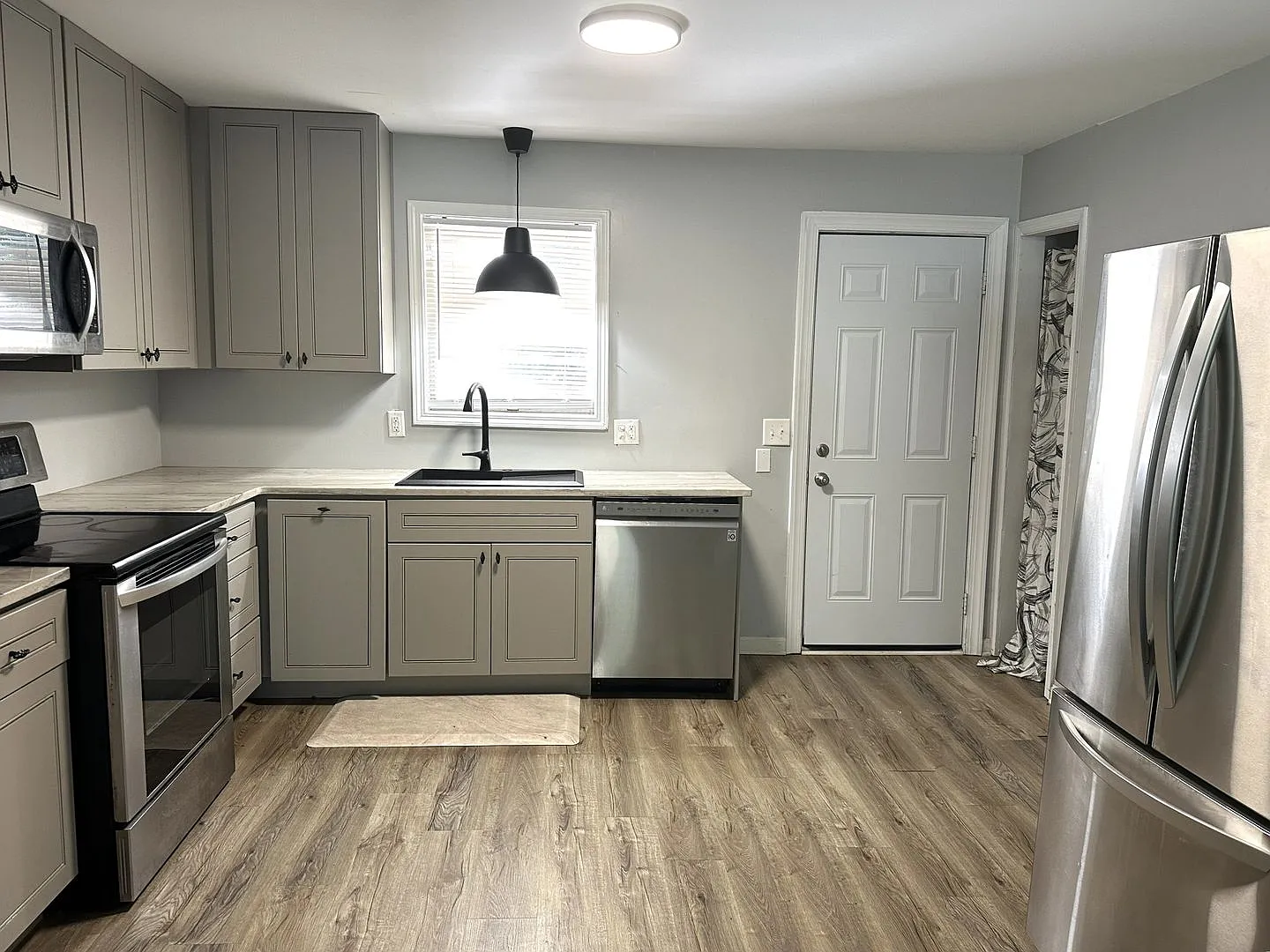 Nicely renovated 2 bedroom, 1 full bath duplex apt in Mauldin SC! — Photo 3