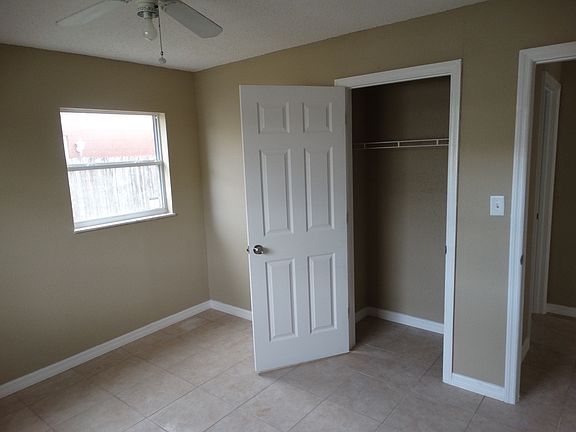 4th image of 16 E Hammon Dr