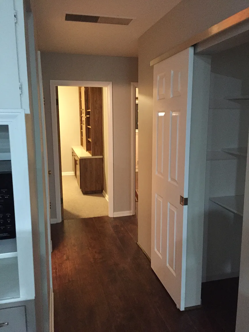 114 W Guy St photo 1