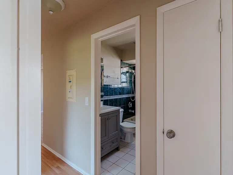 269 W 25th Pl #2S — Photo 12