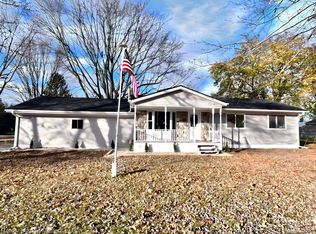 950 Alfalfa Ln, Lapeer, MI 48446