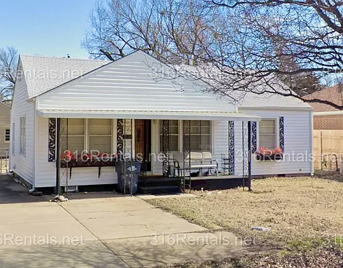 2546 S Pattie Ave Photo 1