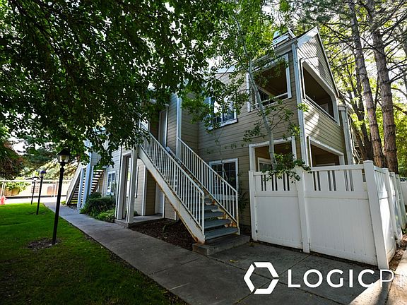 3rd image of 1464 E Foxboro Dr #2