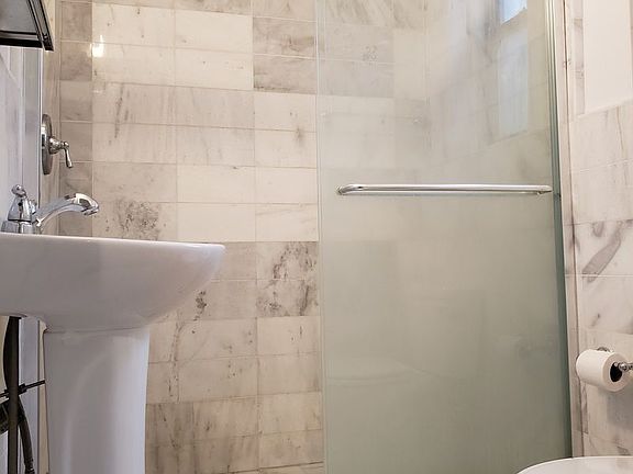 5th image of 445 E 77th St APT 2F