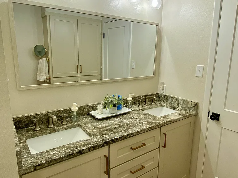 8318 Yale Dr — Photo 29