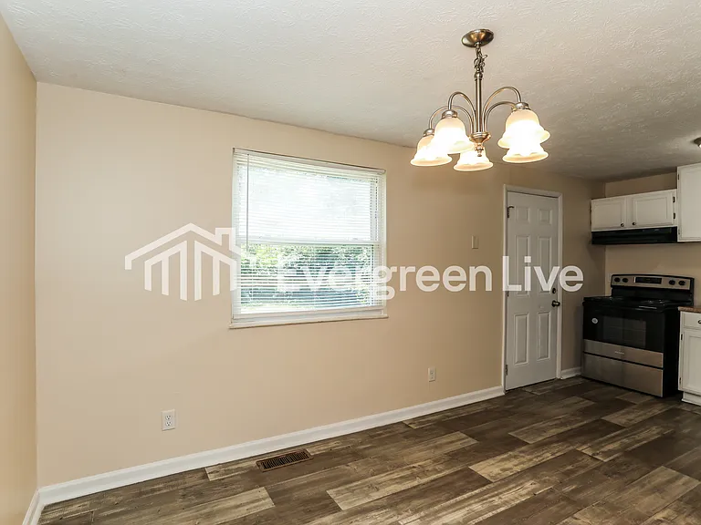 10298 Menominee Dr — Photo 5