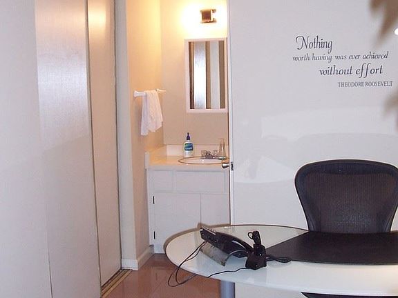 5th image of 944 Kiely Blvd Unit A