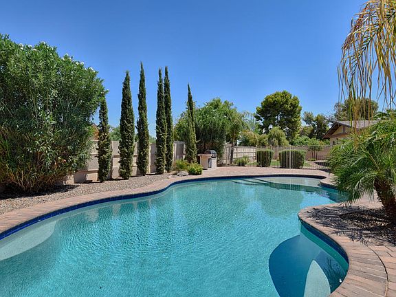 2nd image of 4305 W Sandra Cir