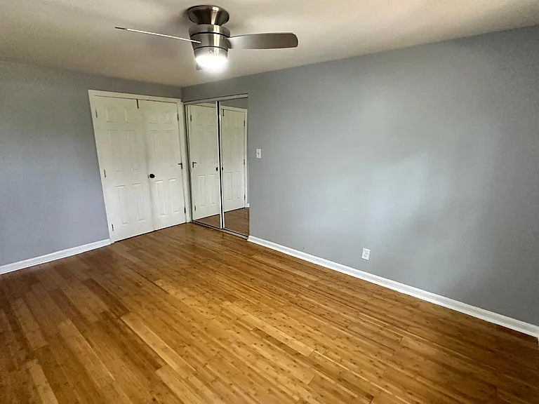 419 Providence Ct — Photo 7