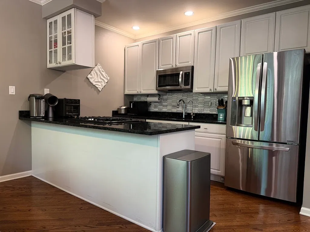 3 bed, 1700 sqft, $4,300 — Photo 4