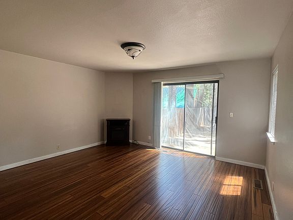 2nd image of 3364 Treehaven Dr #2