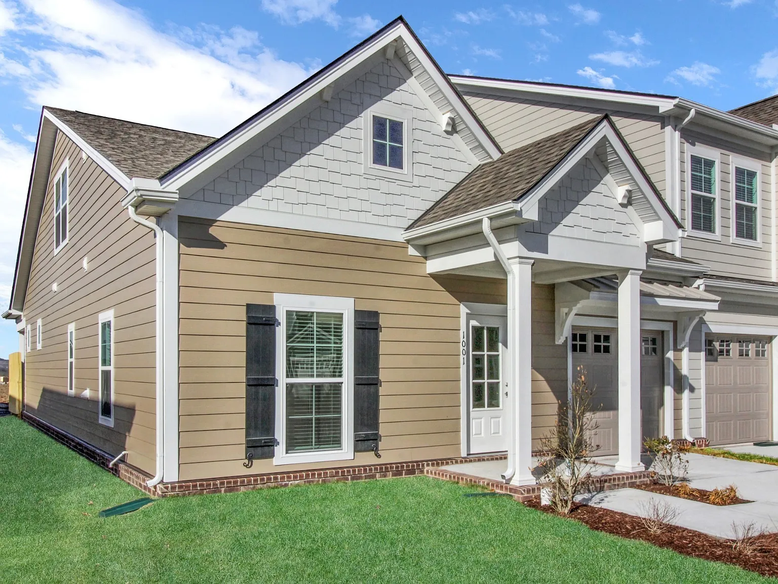 3 bed, 3.0 bath, 1802 sqft, $3,515 — Photo 2
