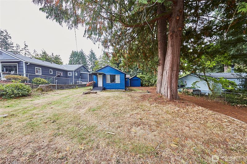 5th image of 1504 SE Rose Road