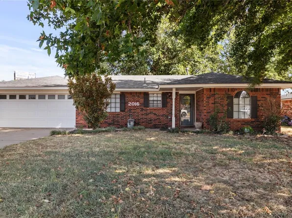 2016 E Ridgeway St, Weatherford, OK 73096