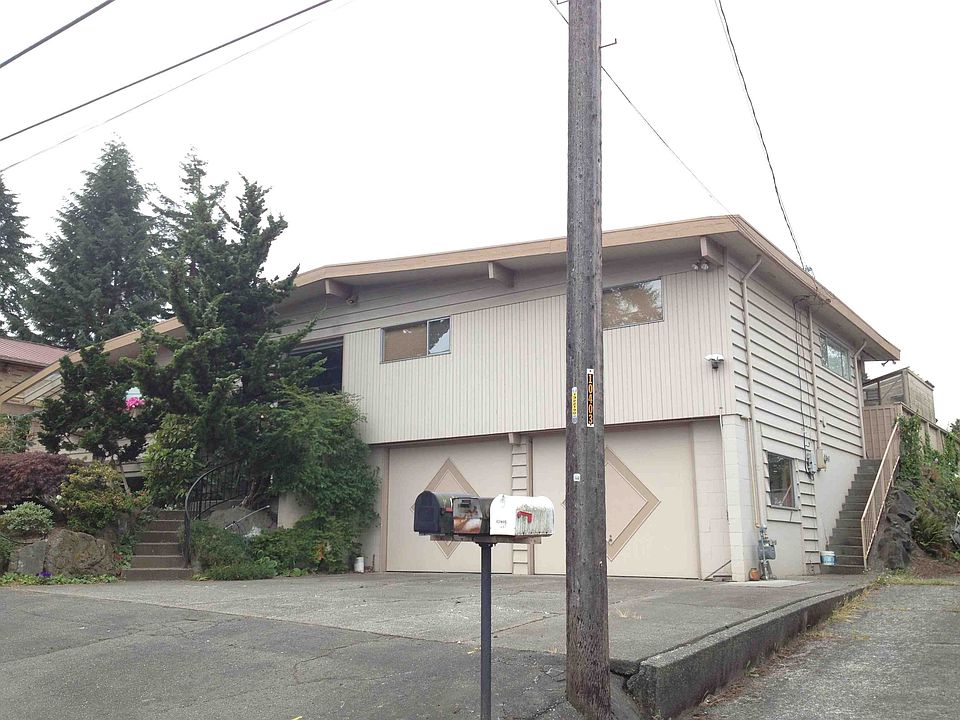 1st image of 10407 11th Ave NE