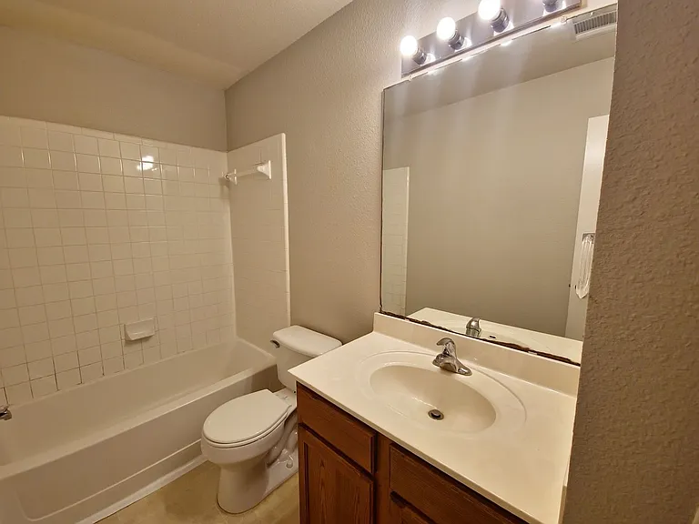 107 Orange Tree Ln — Photo 14