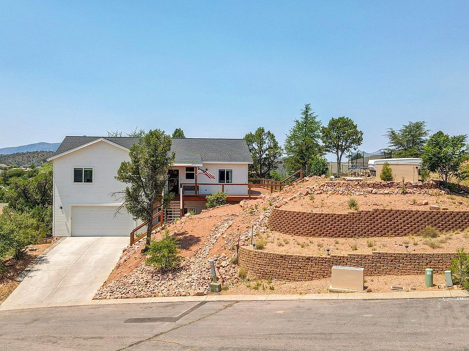 1st image of 102 N Lookout Point