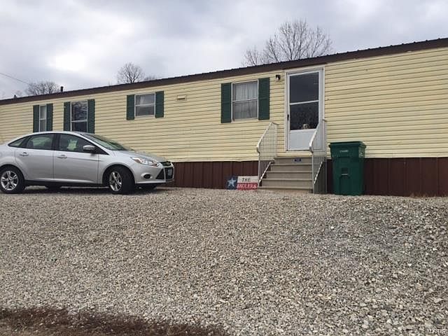 1st image of 568 Hannah St